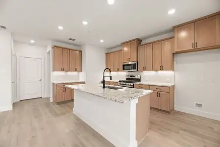 New construction Townhouse house 2636 Red Tailed Hawk Ln, McKinney, TX 75071 plan Aurora Old World - image 8