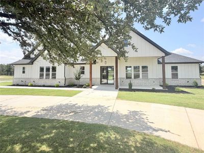 New construction Single-Family house 2020 Collin St, Weatherford, TX 76085 - image