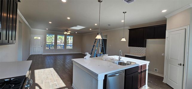 New construction Single-Family house 1906 Ashlee Ct, Dickinson, TX 77539 - image 10