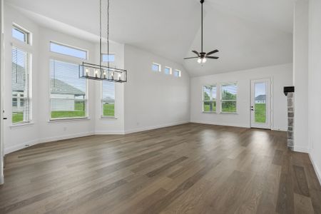 New construction Single-Family house 5013 Valley View Dr, Joshua, TX 76058 plan Scottsdale I - image 16