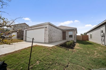 New construction Single-Family house 3412 Mccrae Crossing, San Antonio, TX 78264 RC Carlie II- photo 0