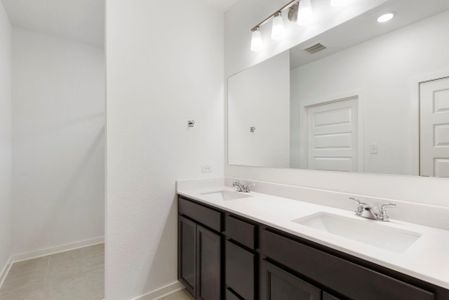 New construction Single-Family house 604 Rockbridge Dr, Huntsville, TX 77340 - image 12