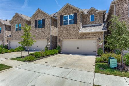 New construction Townhouse house 553 Hutchinson Ln, Lewisville, TX 75077 null- photo 0