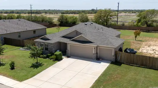 New construction Single-Family house 12423 Autumn Wy, Atascosa, TX 78002 - image