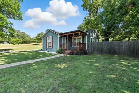 New construction Single-Family house 116 W 7Th St, Weatherford, TX 76086 - image