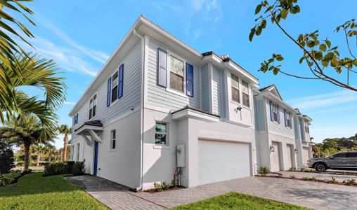 New construction Townhouse house 149 SE Birch Terrace, Stuart, FL 34997 - photo 0