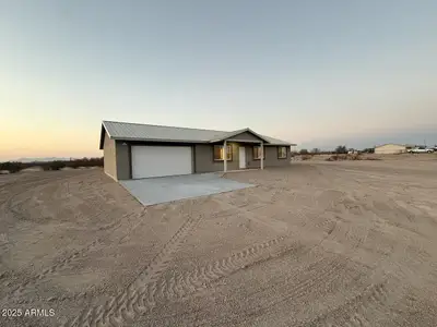 New construction Single-Family house 20540 E Leavitt Ln, Florence, AZ 85132 - image