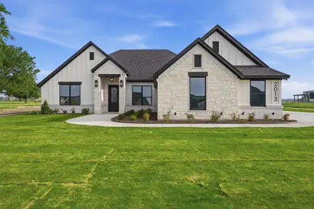 New construction Single-Family house 2013 Downslope Ln, Weatherford, TX 76087 - image