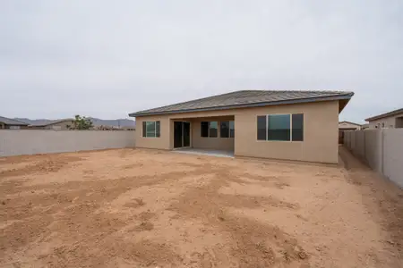 New construction Single-Family house 17641 W Highland Ave, Goodyear, AZ 85395 plan Holly Plan 5007 - image 2