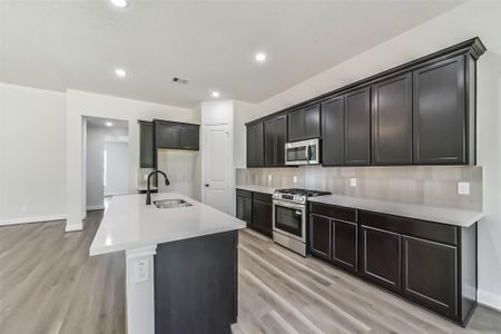 New construction Single-Family house 5326 Camp Creek Rd, Baytown, TX 77523 - image 5