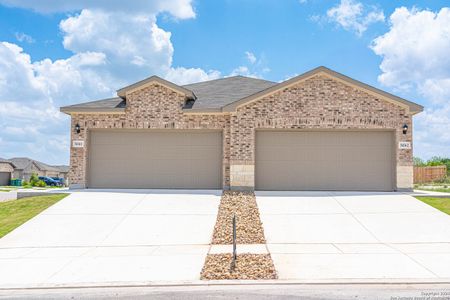 New construction Multi-Family house 9310 Clark Cove, Converse, TX 78109 - photo 0