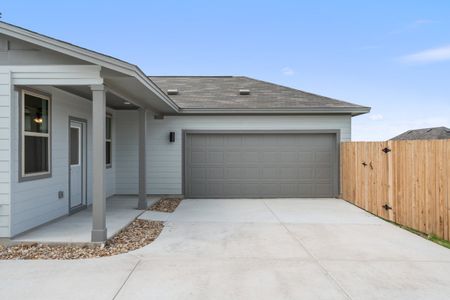 New construction Single-Family house 168 Rieber Rd, Kyle, TX 78640 plan Cypress - image 19