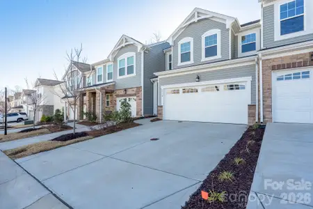 New construction Townhouse house 2418 Heathcliff Trl, Fort Mill, SC 29707 - image