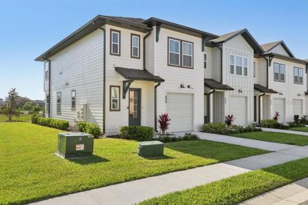 New construction Townhouse house 646 Longboat Dr, Davenport, FL 33896 - image