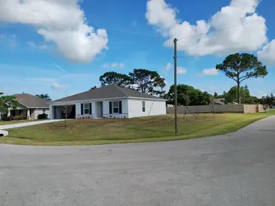 New construction Single-Family house 2102 SE Holland St, Port St. Lucie, FL 34952 - image