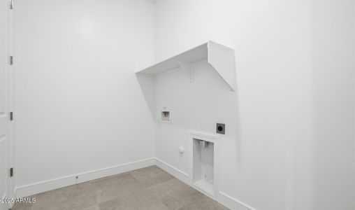 New construction Single-Family house 20338 W Sells Dr, Buckeye, AZ 85396 plan Altena - image 20