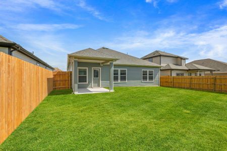 New construction Single-Family house 220 Lazy Lizzy Rd, Jarrell, TX 76537 plan Starr - image