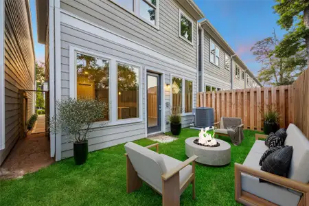 New construction Single-Family house 3418 Mansfield St, Houston, TX 77091 - image 3