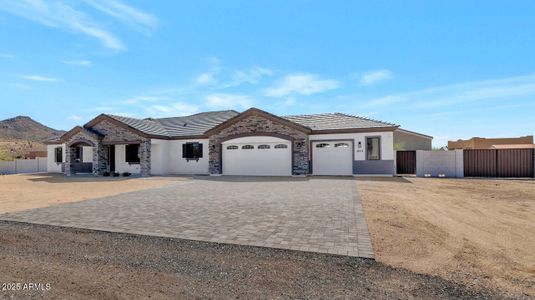 New construction Single-Family house 2819 W Canyon Creek Rd, Phoenix, AZ 85086 null- photo 1 1