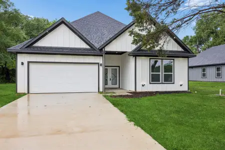 New construction Single-Family house 305 Kalura Wy, Tool, TX 75143 - image