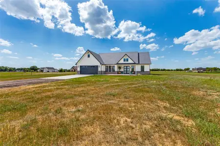 New construction Single-Family house 3150 Crisp Rd, Ennis, TX 75119 - image
