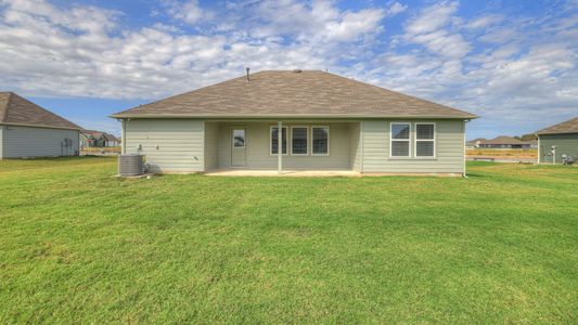 New construction Single-Family house 183 Stella Cv, Lockhart, TX 78644 The Coleman- photo 4 4