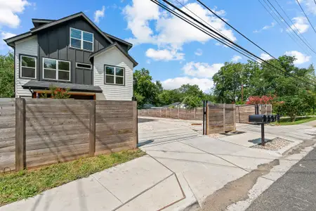 New construction Condo house 5305 Ledesma Rd, Unit 4, Austin, TX 78721 - image