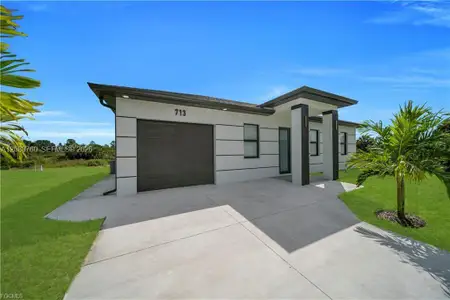 New construction Single-Family house 711 Roma Ave, Lehigh Acres, FL 33974 - image