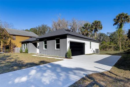 New construction Single-Family house 127 Hibiscus Ln, Deltona, FL 32738 - image