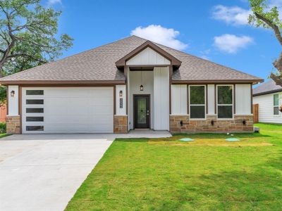 New construction Single-Family house 3023 Steepleridge Cir, Granbury, TX 76048 null- photo 0