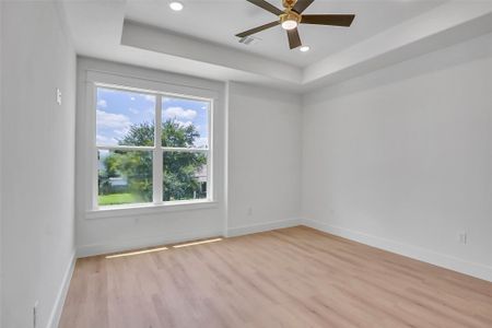 New construction Single-Family house 4833 Paula St, Houston, TX 77033 - image 19