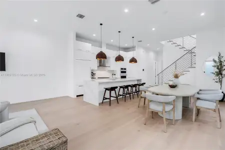 New construction Single-Family house 8013 Nw 42Nd St, Doral, FL 33166 - image