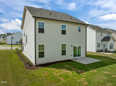 New construction Single-Family house 1200 Sidney Creek Dr, Zebulon, NC 27597 - image