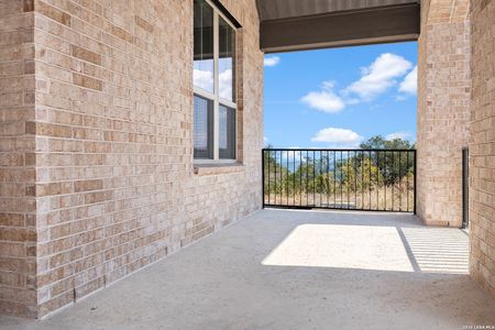 New construction Single-Family house 137 Gallant Fox Dr, Castroville, TX 78009 plan Plan 2435 - image 15