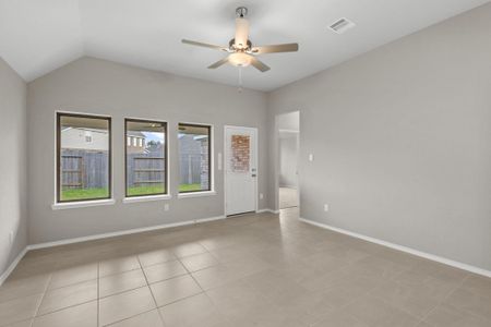 New construction Single-Family house 306 Violet Crown Ln, New Caney, TX 77357 plan Muenster (1593-HV-30) - image 15