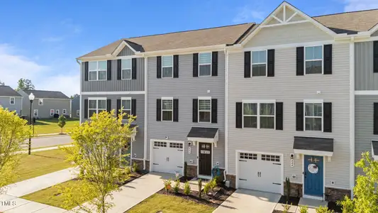 New construction Townhouse house 446 Emerald Shire Wy, Zebulon, NC 27597 null- photo 0
