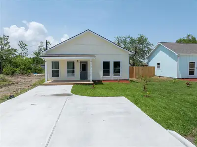 New construction Single-Family house 506 Jenni Ln, San Leon, TX 77539 null- photo 0