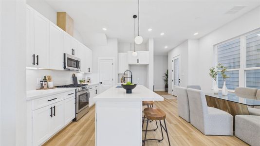 New construction Single-Family house 5027 Golden Forest Dr, Unit C, Houston, TX 77091 - image 17