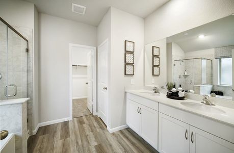 Veranda: Landmark Collection by Beazer Homes in San Antonio - photo 23 23