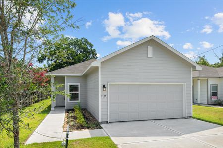 New construction Single-Family house 1105 S Fenner Avenue, Cleveland, TX 77327 - photo 0