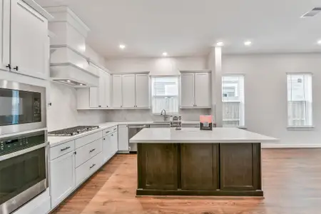 New construction Single-Family house 2511 S Houston Ave, Pearland, TX 77581 plan Sloan-C - image 9