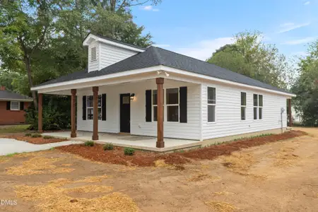 New construction Single-Family house 211 E Washington St, Coats, NC 27521 - image