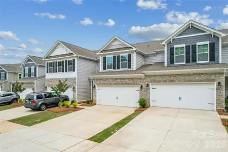 New construction Townhouse house 4398 Bronze Blvd, Sherrills Ford, NC 28673 - image