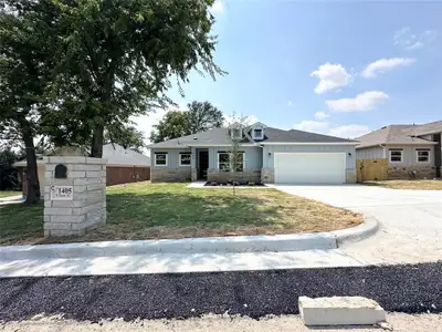 New construction Single-Family house 1405 N Rusk St, Weatherford, TX 76086 null- photo 0