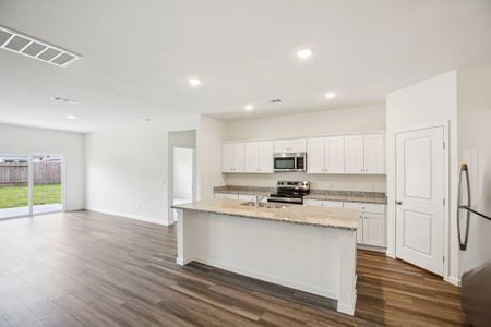 New construction Single-Family house 3706 Quartz Manor Dr, Angleton, TX 77515 plan Sagan - image 11