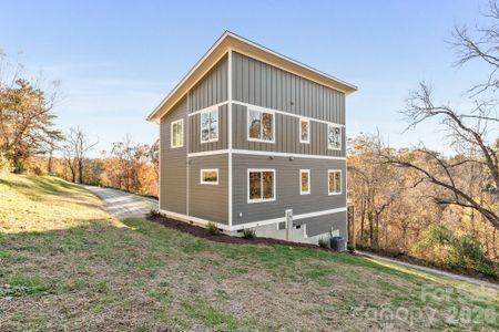 New construction Single-Family house 62 Upper Moffitt Rd, Asheville, NC 28805 - image