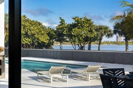 New construction Single-Family house 706 Lakeside Cir, North Palm Beach, FL 33408 - image