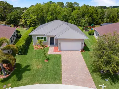 New construction Single-Family house 675 Ne Moss Rose Pl, Port St. Lucie, FL 34983 - image