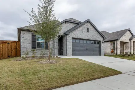New construction Single-Family house 5636 Castle Peak Bnd, Fort Worth, TX 76126 - image