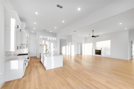 New construction Single-Family house 1624 Birch Lake Bnd, Friendswood, TX 77546 Solaria- photo 17 17